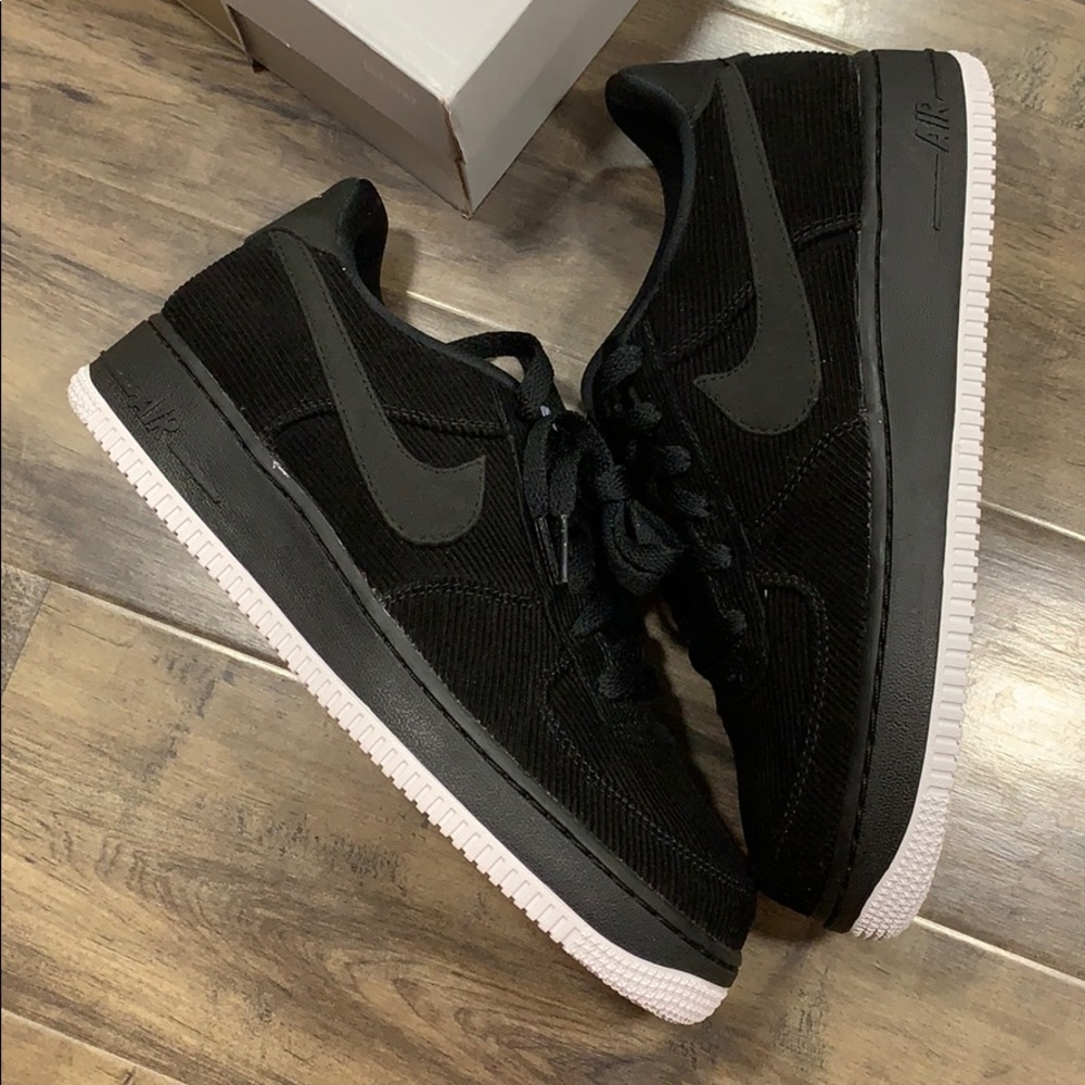 NIKE AIR FORCE 1 LV8 STYLE (GS) black/black-white - Picture 9 of 16